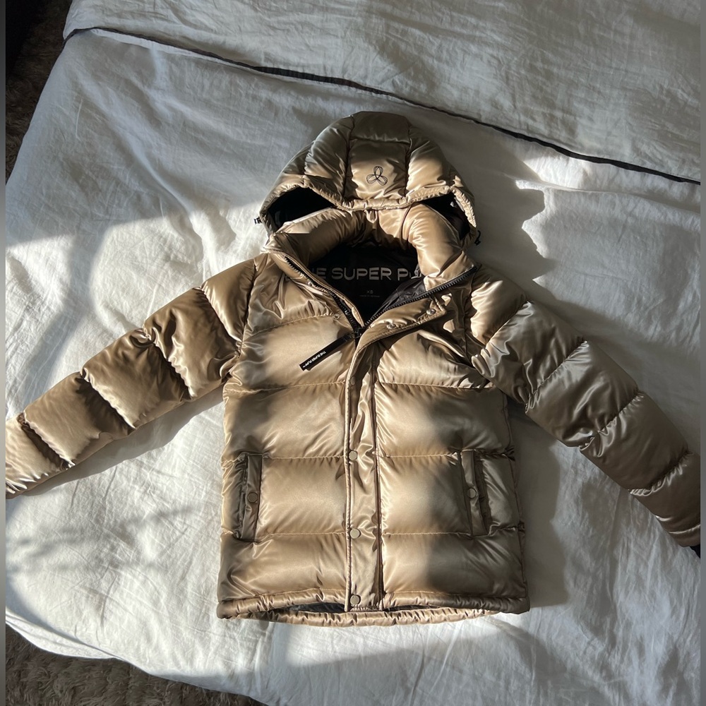 Aritzia SUPER PUFF Liquid Shine Almondtan